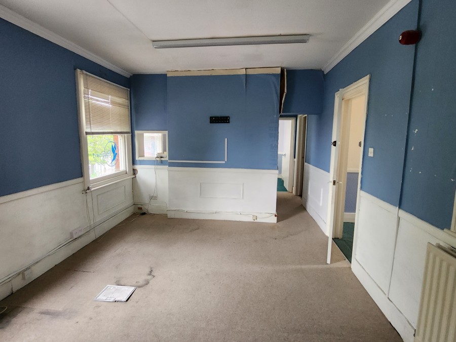 Images for Pitshanger Lane, Ealing