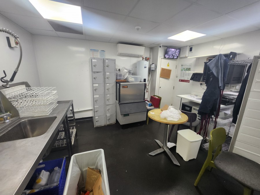 Images for The Precinct, High Road, Broxbourne