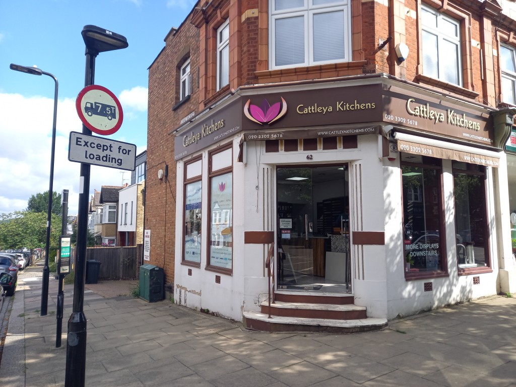 Pitshanger Lane, Ealing, Shop